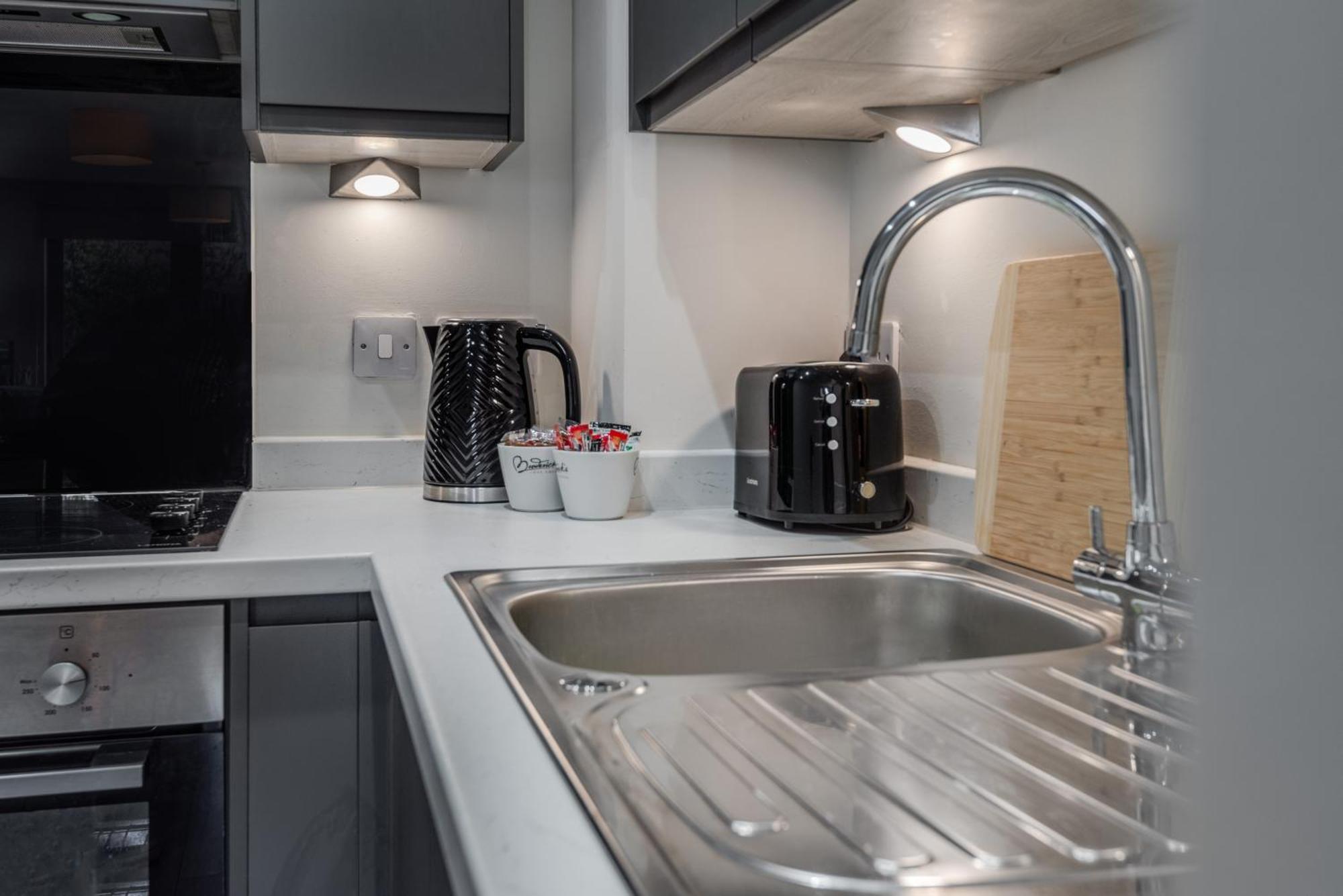 Huge Long Stay Offers! Lux City-Edge Stay! Perfect For Business & Leisure Liverpool Esterno foto